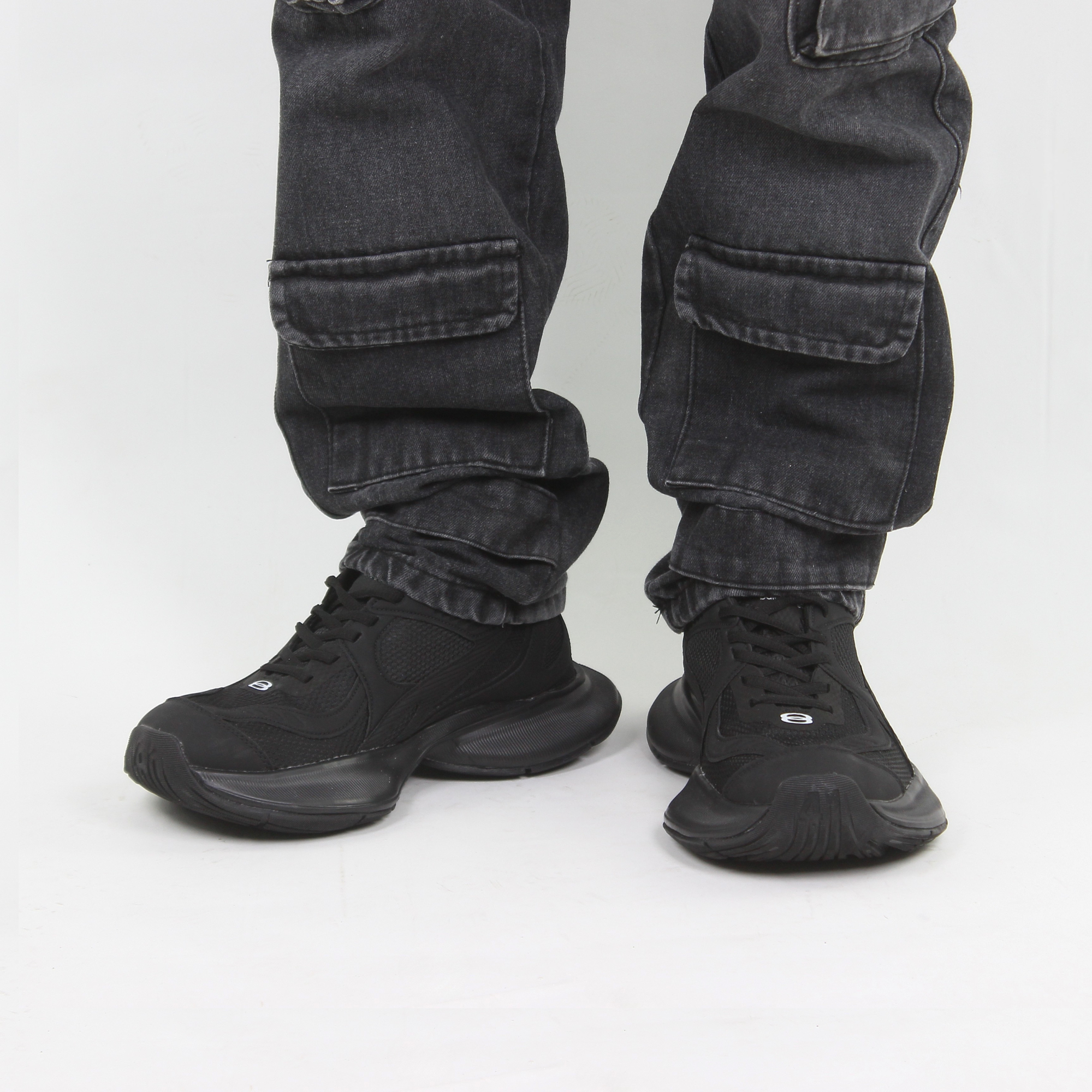 Circuit Sneakers