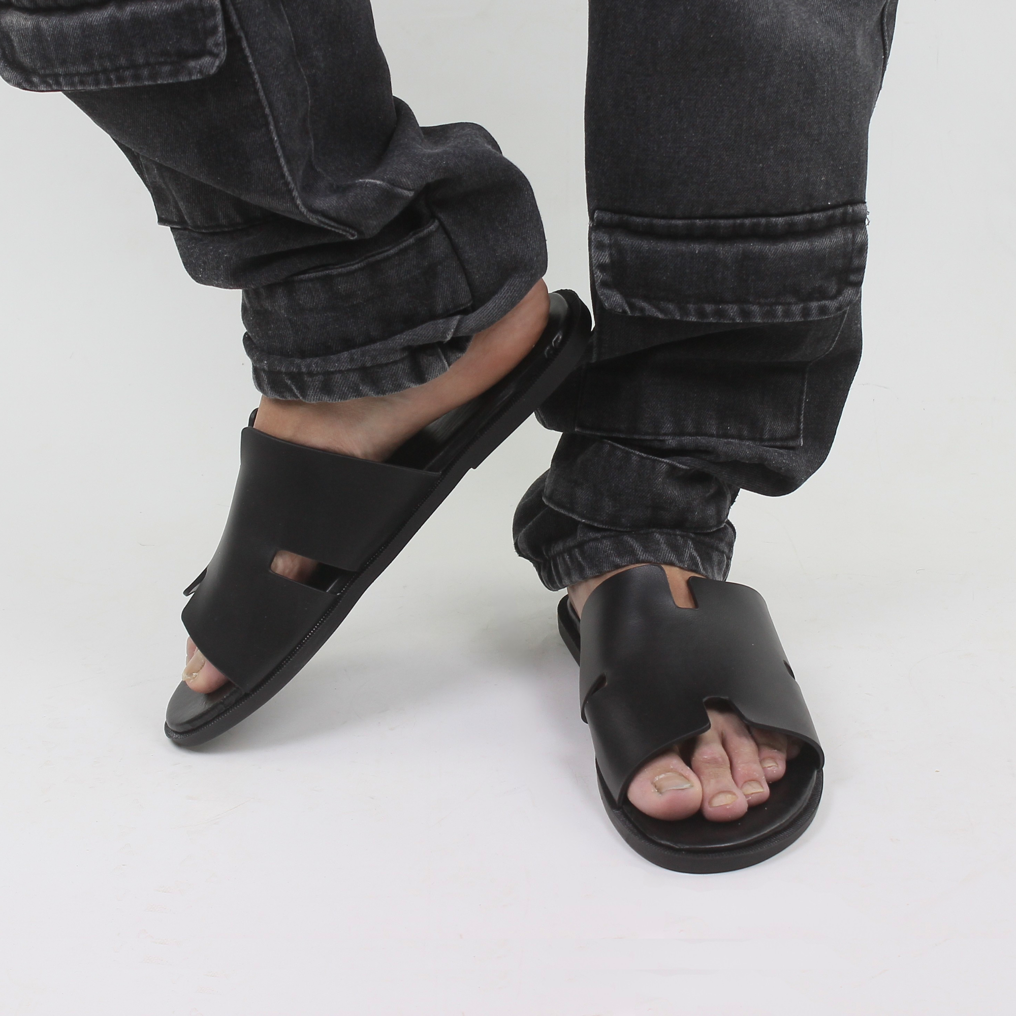 H-strap Sandals